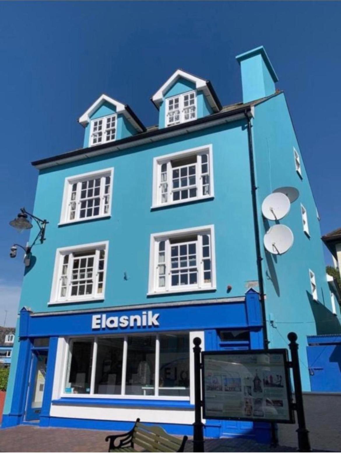 Town Center Beautiful 2 Bed Kinsale